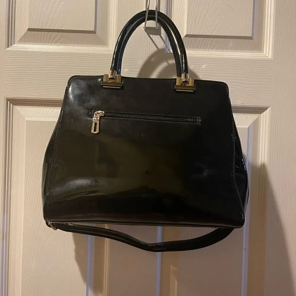 Shuting patent leather Black & Red Satchel/shoulder bag with gold tone Hardwares